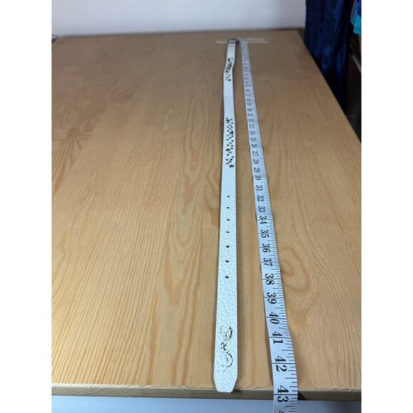 VTG Y2K Ed Hardy Womens Belt White Leather Studded Thin Handmade Grunge Large - Picture 7 of 7